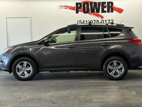 Used 2015 Toyota RAV4 XLE AWD/4WD image 6
