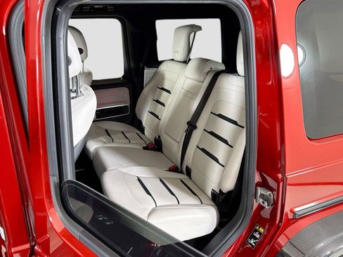 Used 2021 Mercedes-Benz G 63 AMG 4MATIC w/ G Manufaktur Interior Package image 25