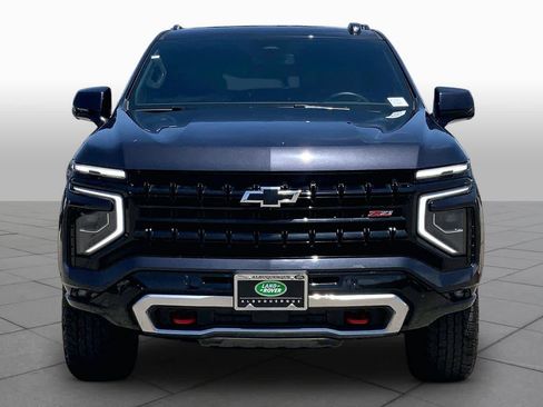 Used 2025 Chevrolet Suburban Z71 AWD/4WD image 4