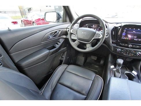 Used 2023 Chevrolet Traverse Premier w/ Redline Edition image 7