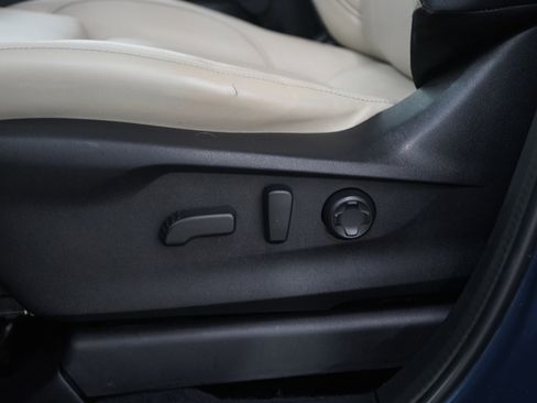 Used 2023 Subaru Ascent Limited AWD/4WD image 30