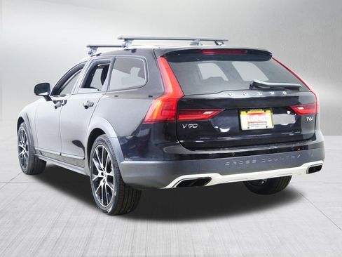 Used 2019 Volvo V90 T6 Cross Country w/ Protection Package Premier image 5