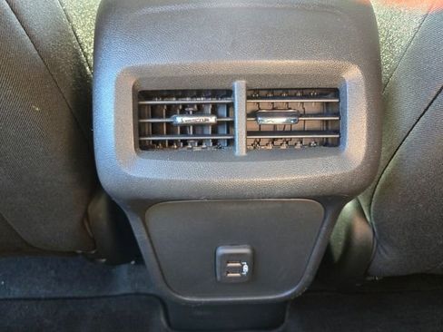 Used 2023 Chevrolet Equinox LT image 13