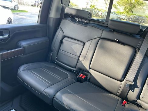 Used 2022 GMC Sierra 2500 Denali image 13