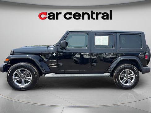 Used 2021 Jeep Wrangler Unlimited Sahara w/ Cold Weather Group AWD/4WD image 2