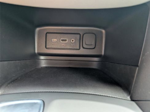 Used 2022 Chevrolet Equinox LT FWD image 18