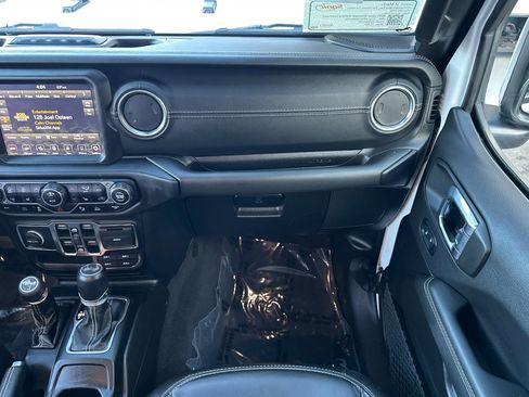 Used 2021 Jeep Wrangler Unlimited Sahara w/ Cold Weather Group image 29