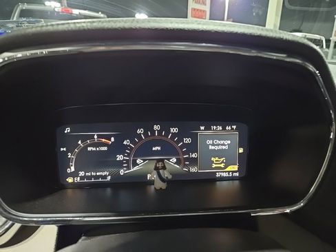 Used 2019 Lincoln Continental Select image 13