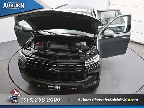 Used 2023 Chevrolet Tahoe Z71 w/ Luxury Package AWD/4WD image 33
