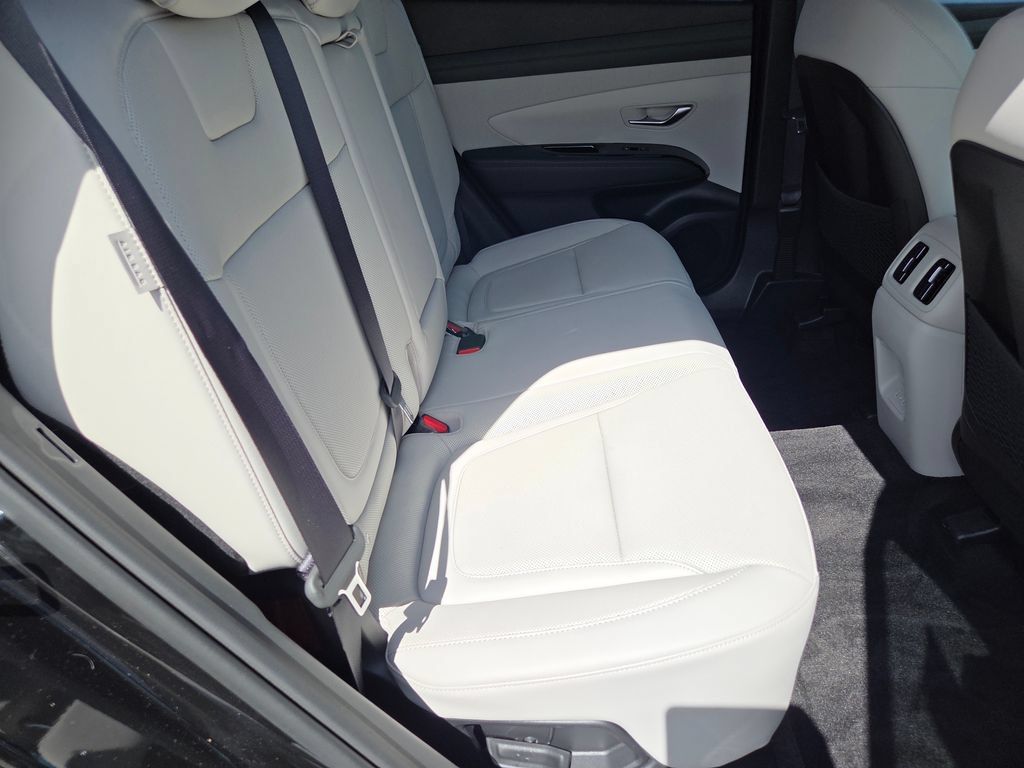 Used 2026 Hyundai Tucson Limited AWD/4WD image 5
