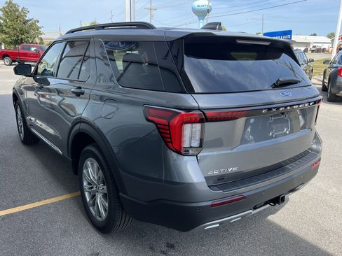 New 2025 Ford Explorer Active image 5