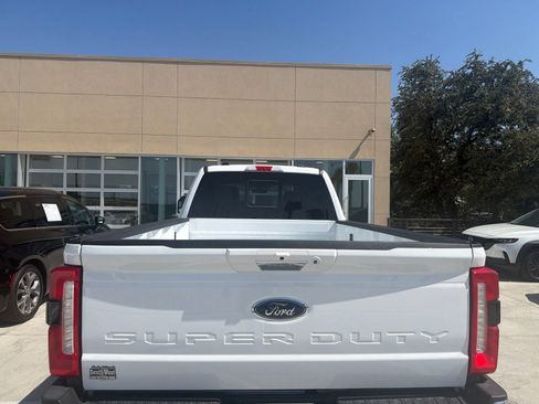 Used 2024 Ford F350 Lariat w/ Lariat Ultimate Package AWD/4WD image 5