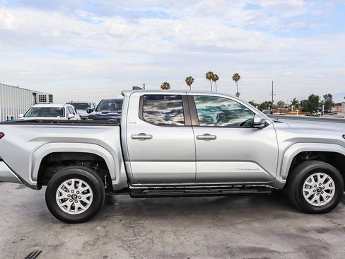 Used 2024 Toyota Tacoma SR5 RWD image 13