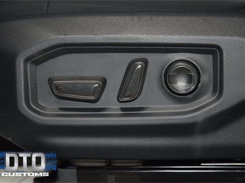 Used 2024 Toyota Tundra Limited image 37