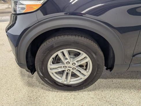 Used 2022 Ford Explorer XLT AWD/4WD image 9