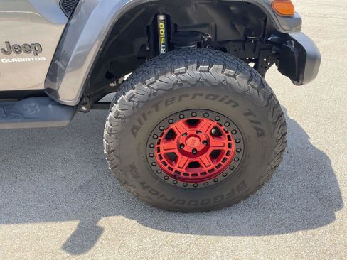 Used 2021 Jeep Gladiator Overland AWD/4WD image 40