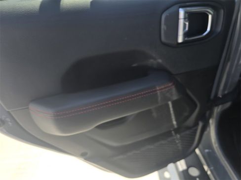 Used 2023 Jeep Wrangler Unlimited Rubicon image 14