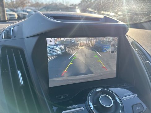 Used 2018 Ford Escape Titanium image 5