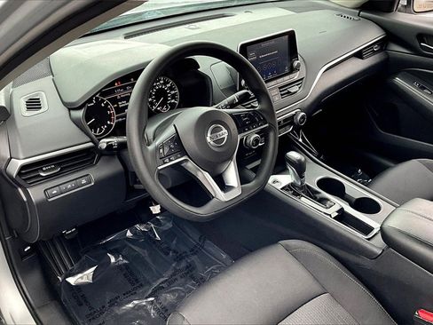 Used 2022 Nissan Altima 2.5 SV image 14