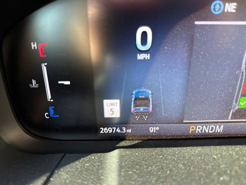 Used 2025 Ford Maverick Lobo AWD/4WD image 15