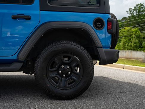 Used 2022 Jeep Wrangler Unlimited Sport AWD/4WD image 6
