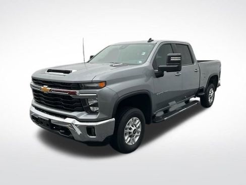 Used 2025 Chevrolet Silverado 2500 LT w/ Convenience Package image 3