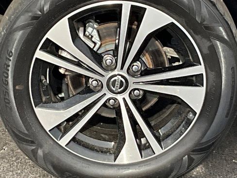 Used 2023 Nissan Sentra SV image 11