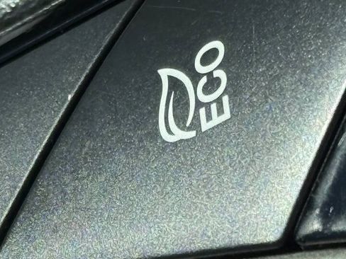 Used 2016 Ford Fusion SE w/ Equipment Group 502A FWD image 13