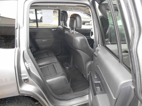 Used 2012 Jeep Compass Limited w/ Sun/Sound Group image 9