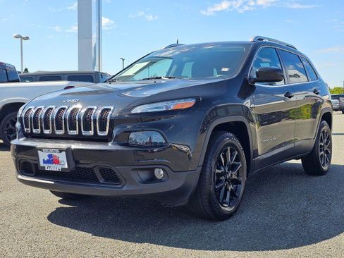 Used 2015 Jeep Cherokee Latitude w/ Trailer Tow Group AWD/4WD image 7