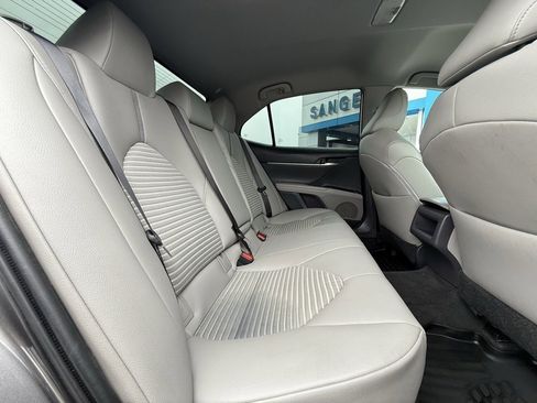 Used 2018 Toyota Camry SE image 27