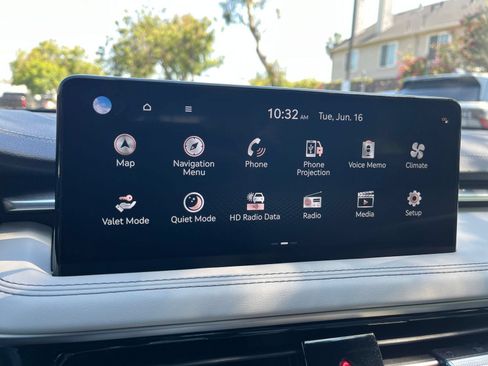 Used 2025 Genesis G70 2.5T AWD/4WD image 21