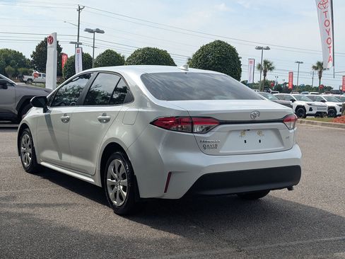Certified 2026 Toyota Corolla LE FWD image 5