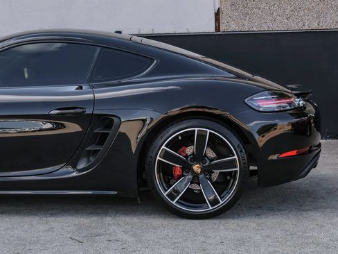 Used 2019 Porsche 718 Cayman S RWD image 12