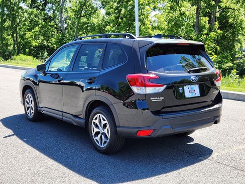 Certified 2024 Subaru Forester Premium AWD/4WD image 3