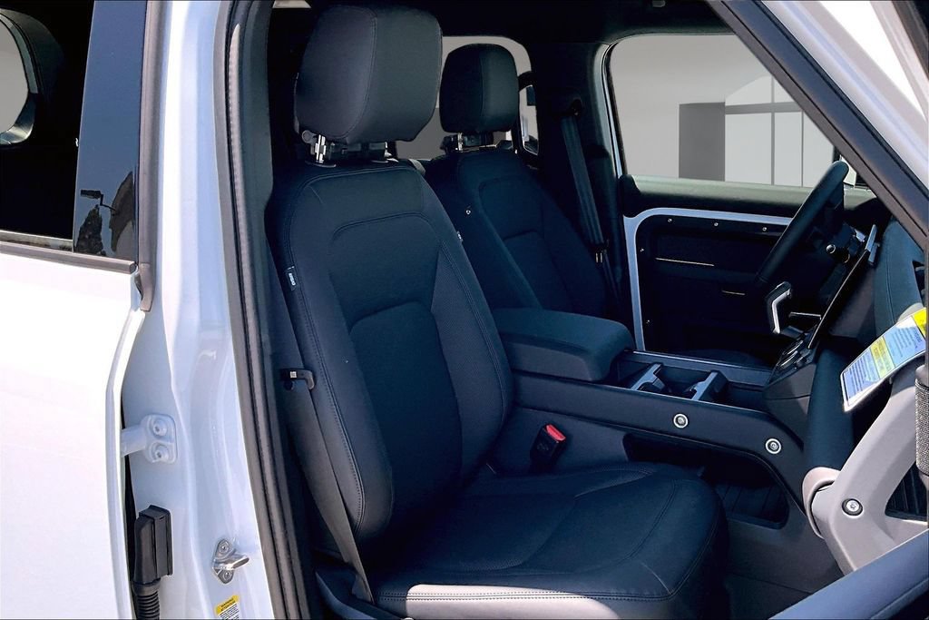 New 2026 Land Rover Defender 110 S AWD/4WD image 11