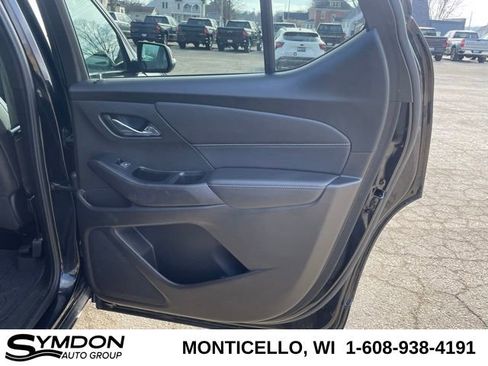 Used 2023 Chevrolet Traverse Premier w/ Redline Edition image 25