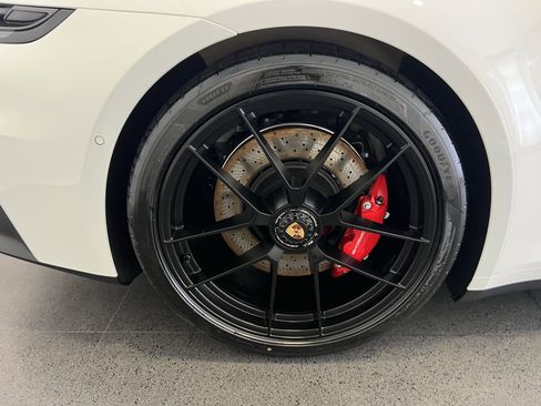 New 2025 Porsche 911 Carrera GTS image 12