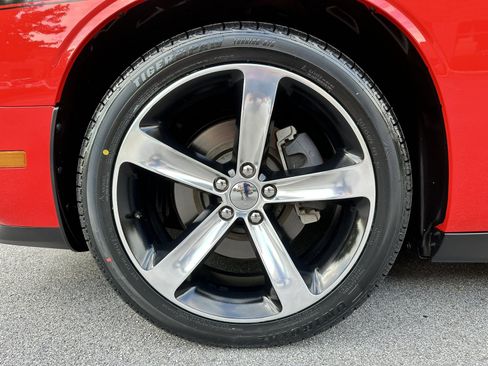 Used 2014 Dodge Challenger R/T w/ Electronics Convenience Group RWD image 83
