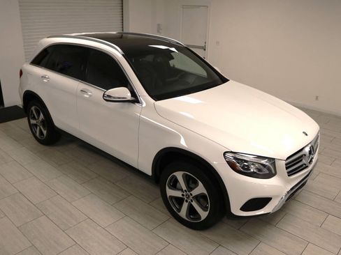 Used 2019 Mercedes-Benz GLC 300 4MATIC w/ Multimedia Package image 98