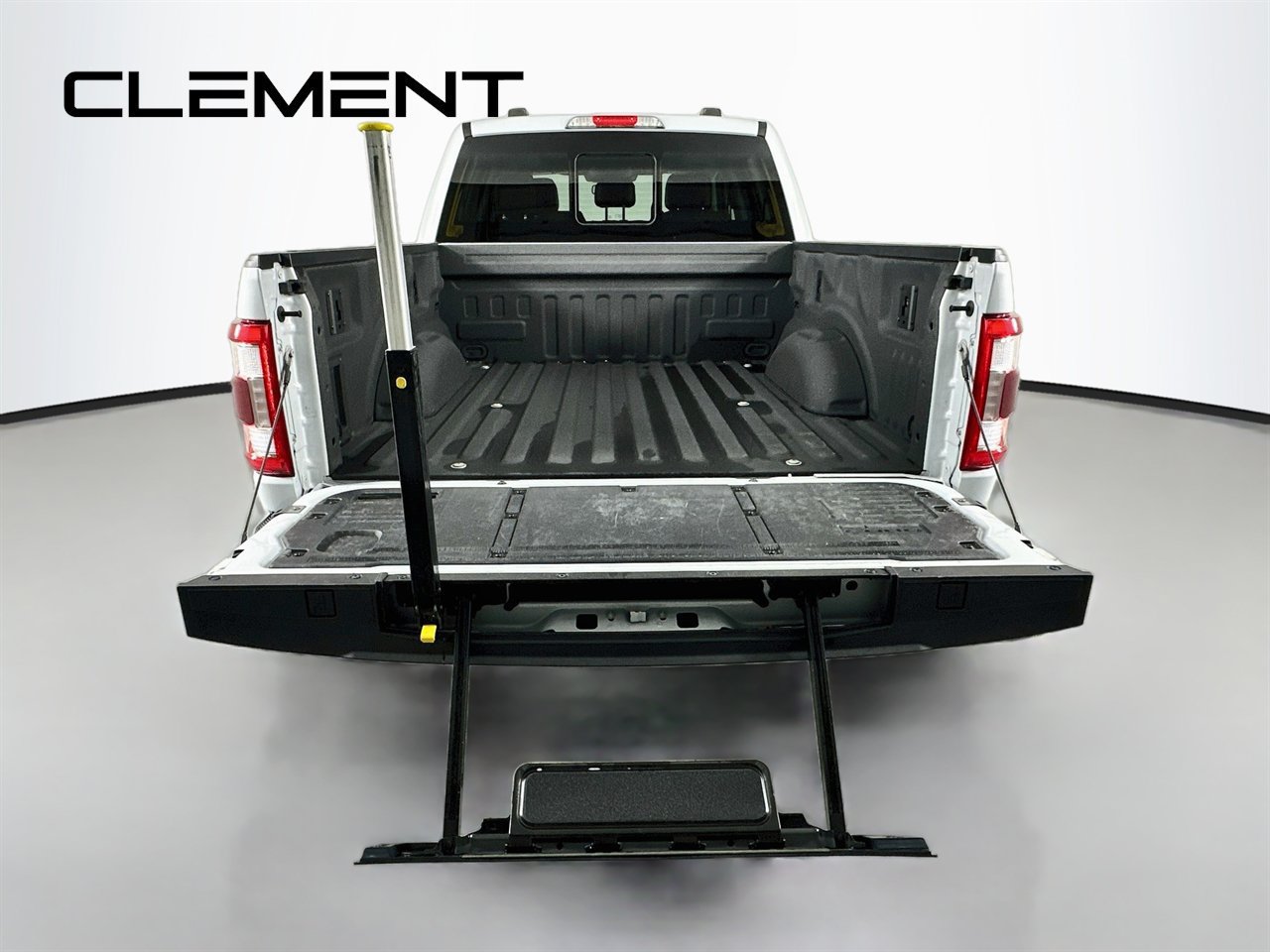 Used 2021 Ford F150 Lariat AWD/4WD image 8