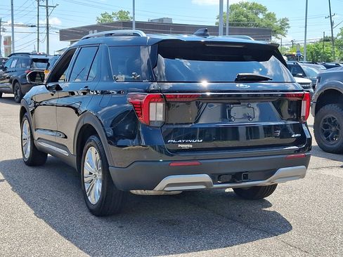 Certified 2025 Ford Explorer Platinum w/ LUX Leather Package AWD/4WD image 8