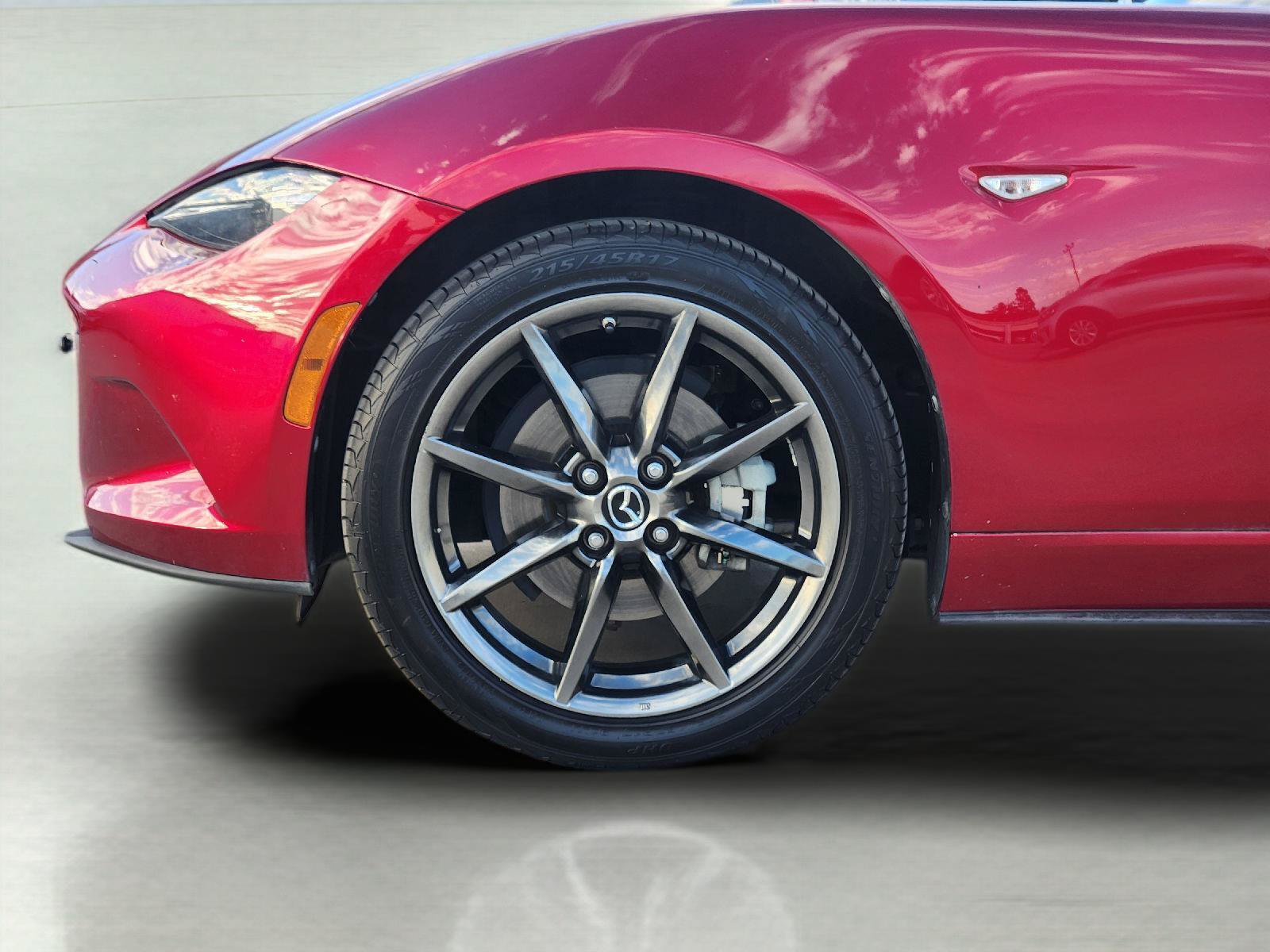 Used 2019 MAZDA MX-5 Miata RF Grand Touring RWD image 9