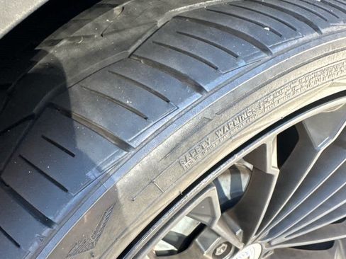 Used 2019 Porsche Cayenne AWD/4WD image 3