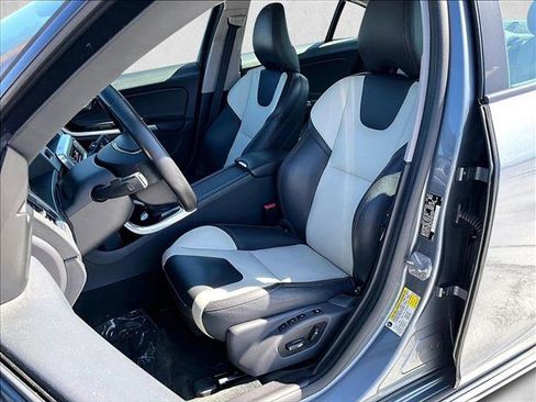 Used 2016 Volvo S60 T5 Cross Country Platinum AWD/4WD image 27