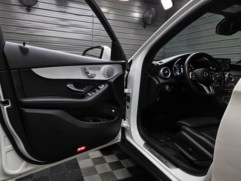 Used 2021 Mercedes-Benz GLC 300 4MATIC image 34