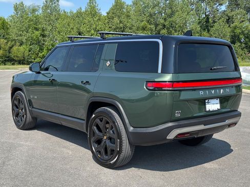 Used 2025 Rivian R1S Adventure AWD/4WD image 4