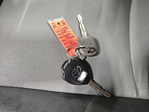 Used 2019 Toyota 4Runner SR5 Premium AWD/4WD image 28