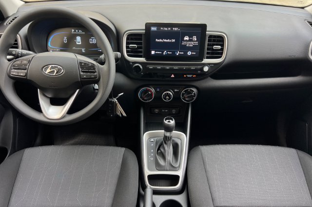 New 2026 Hyundai Venue SE FWD image 12
