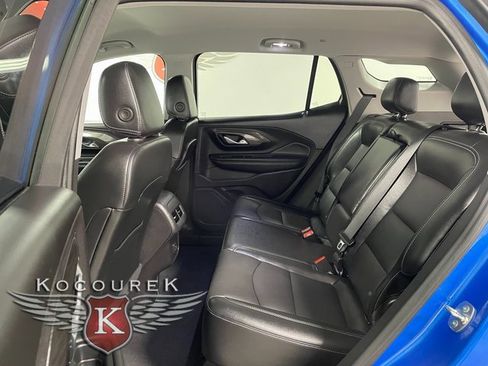 Used 2024 GMC Terrain SLT image 20